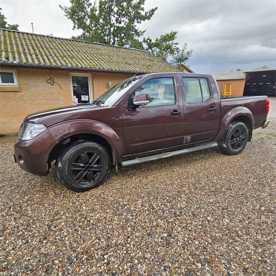 Nissan Navara 2,5 Dci Dc 4wd - Pickup: 1 kép. Nissan Navara 2,5 Dci Dc 4wd - Pickup: 1 kép.