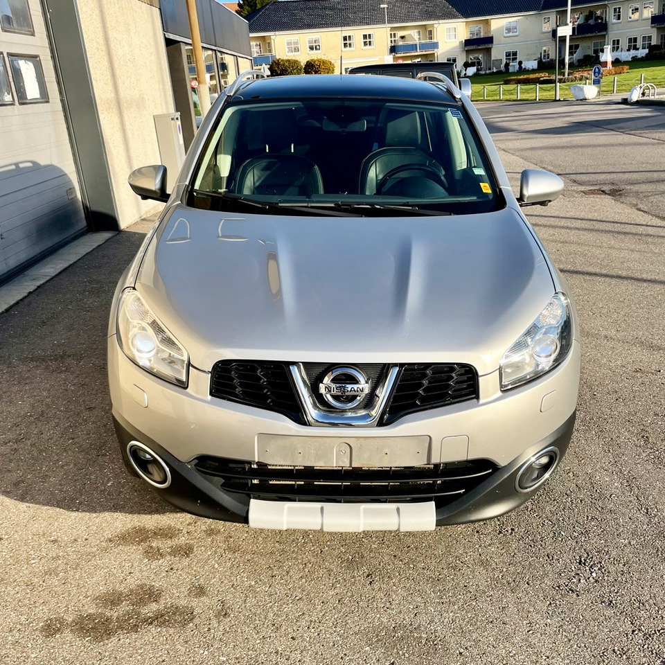 Nissan Qashqai - Terepjáró/ SUV: 5 kép. Nissan Qashqai - Terepjáró/ SUV: 5 kép.