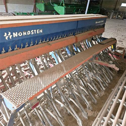 Nordsten CLP400 Kombi flex - Vetőgép: 3 kép. Nordsten CLP400 Kombi flex - Vetőgép: 3 kép.