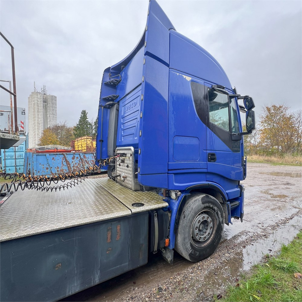 Iveco Stralis 440TY/TP - Nyergesvontató: 5 kép. Iveco Stralis 440TY/TP - Nyergesvontató: 5 kép.