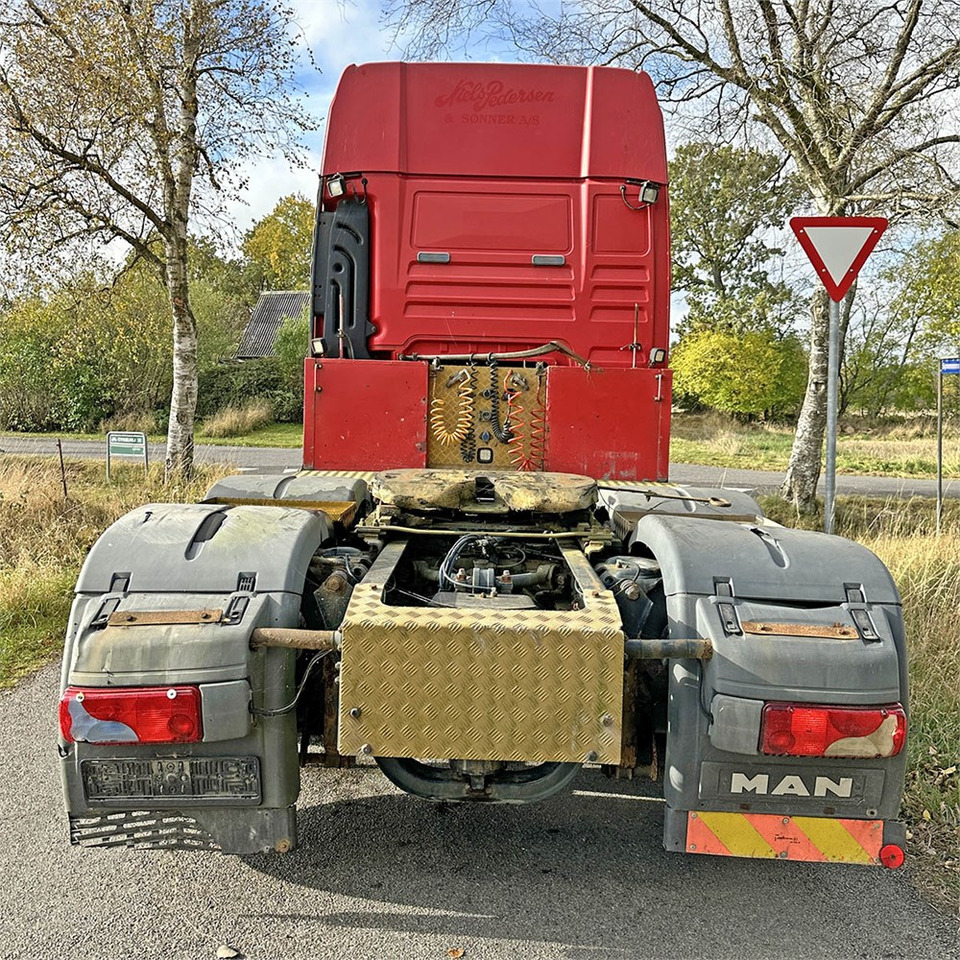 MAN TG 26.6x2-2 BLS - Nyergesvontató: 4 kép. MAN TG 26.6x2-2 BLS - Nyergesvontató: 4 kép.