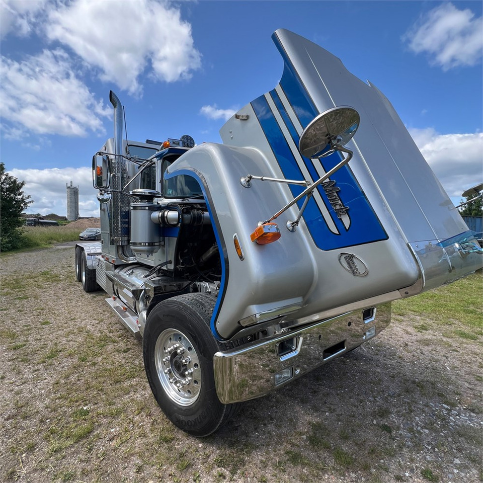Mack Superliner lízing Mack Superliner: 44 kép.