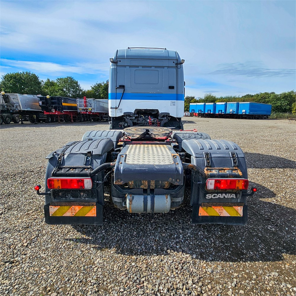 Scania R470 LA 6x2/4 - Nyergesvontató: 4 kép. Scania R470 LA 6x2/4 - Nyergesvontató: 4 kép.