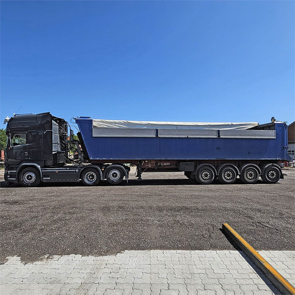 Scania V8 PGR 730 - Nyergesvontató: 3 kép. Scania V8 PGR 730 - Nyergesvontató: 3 kép.