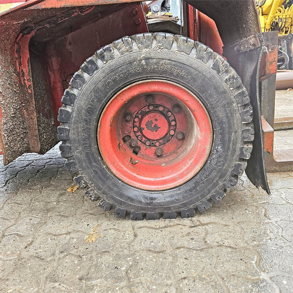 Villás targonca O&K V40: 22 kép. Villás targonca O&K V40: 22 kép.