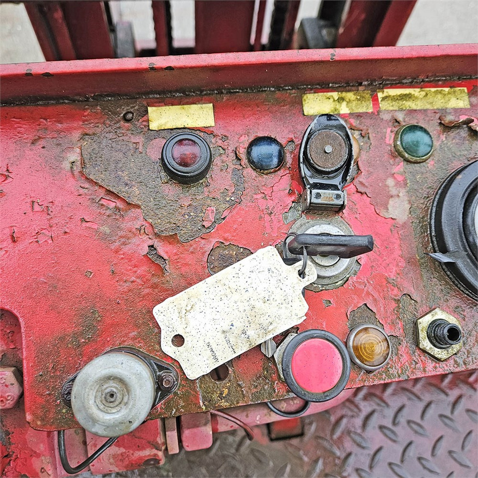 Villás targonca O&K V40: 13 kép. Villás targonca O&K V40: 13 kép.