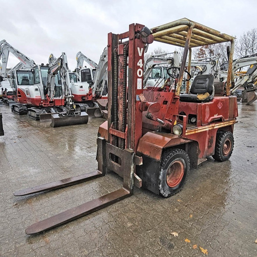 Villás targonca O&K V40: 8 kép. Villás targonca O&K V40: 8 kép.