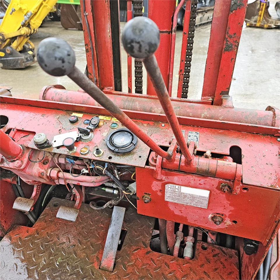 Villás targonca O&K V40: 14 kép. Villás targonca O&K V40: 14 kép.