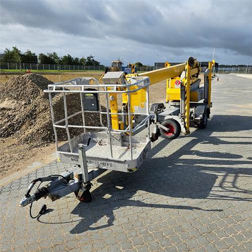 Omme 1550 EXB - Emelőkosaras utánfutó: 4 kép. Omme 1550 EXB - Emelőkosaras utánfutó: 4 kép.