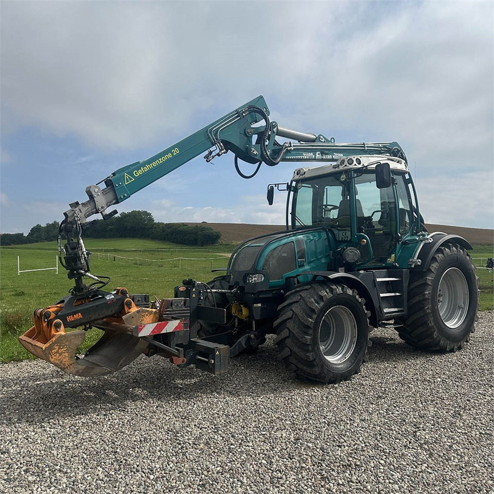 PM Pfanzelt PM-Trac 2385.5 - Erdészeti traktor: 3 kép. PM Pfanzelt PM-Trac 2385.5 - Erdészeti traktor: 3 kép.