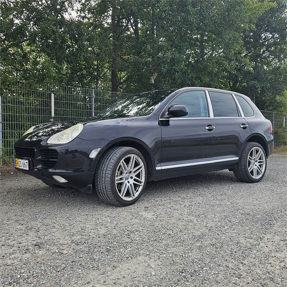 Porsche Cayenne S - Terepjáró/ SUV: 4 kép. Porsche Cayenne S - Terepjáró/ SUV: 4 kép.