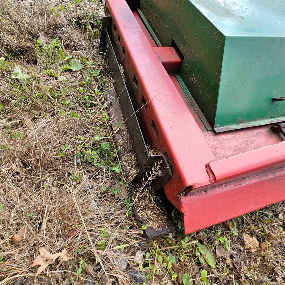 Szálastakarmány betakarítás gépei Præstbro LAR-1700: 12 kép. Szálastakarmány betakarítás gépei Præstbro LAR-1700: 12 kép.