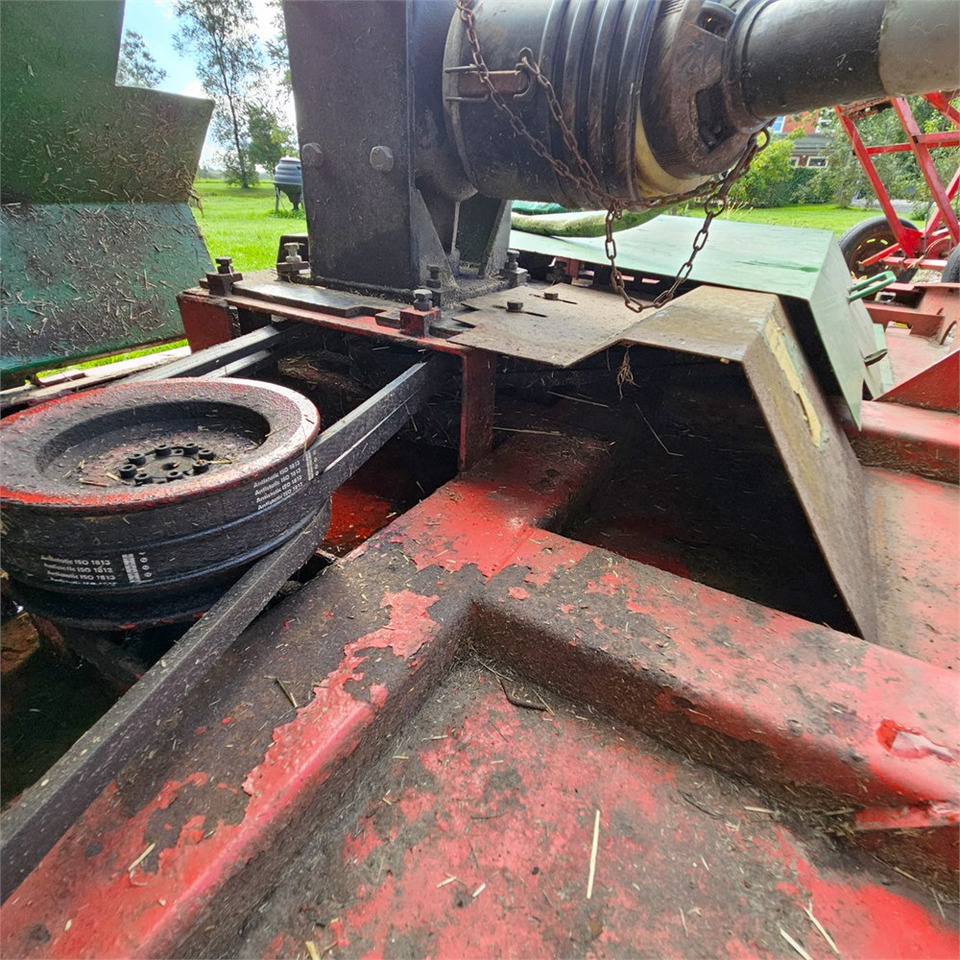 Szálastakarmány betakarítás gépei Præstbro LAR-1700: 11 kép. Szálastakarmány betakarítás gépei Præstbro LAR-1700: 11 kép.