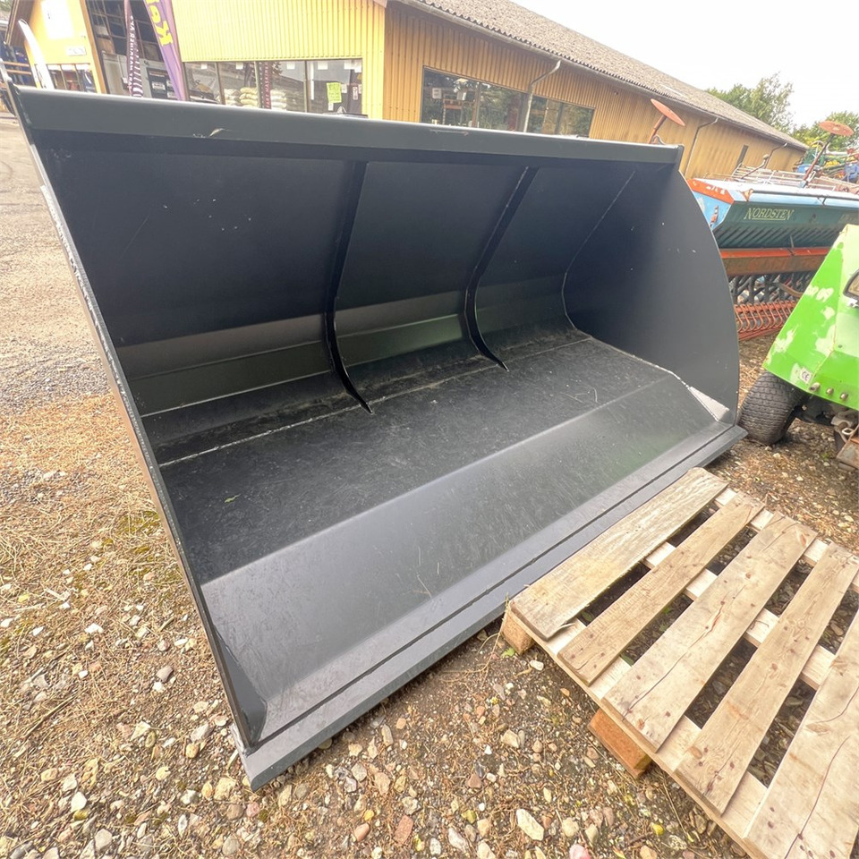 Radstal Volumen bucket - Rakodókanál: 1 kép. Radstal Volumen bucket - Rakodókanál: 1 kép.