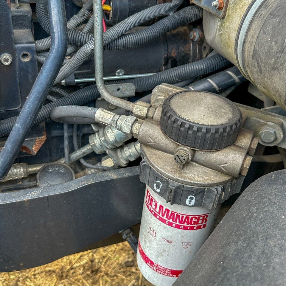 Traktor Same Eron 130: 31 kép. Traktor Same Eron 130: 31 kép.