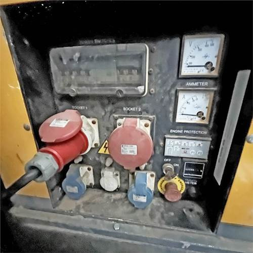 Dobozos felépítményű teherautó Scania R500: 31 kép.