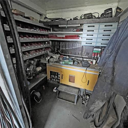 Dobozos felépítményű teherautó Scania R500: 30 kép.