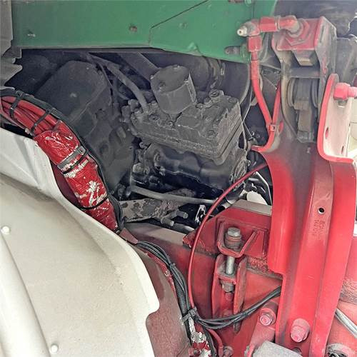 Dobozos felépítményű teherautó Scania R500: 35 kép.