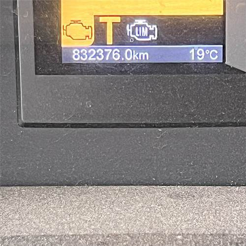 Dobozos felépítményű teherautó Scania R500: 26 kép.