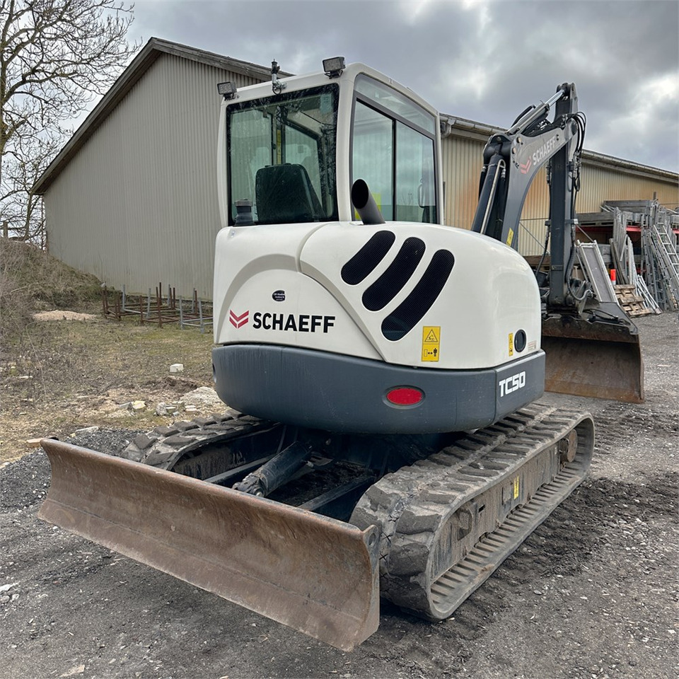 Schaeff TC50 - Minikotró: 5 kép. Schaeff TC50 - Minikotró: 5 kép.
