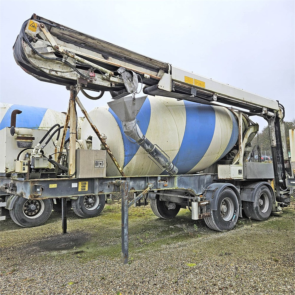 Schwing Stetter 10m3 - Betonkeverő félpótkocsi: 1 kép. Schwing Stetter 10m3 - Betonkeverő félpótkocsi: 1 kép.