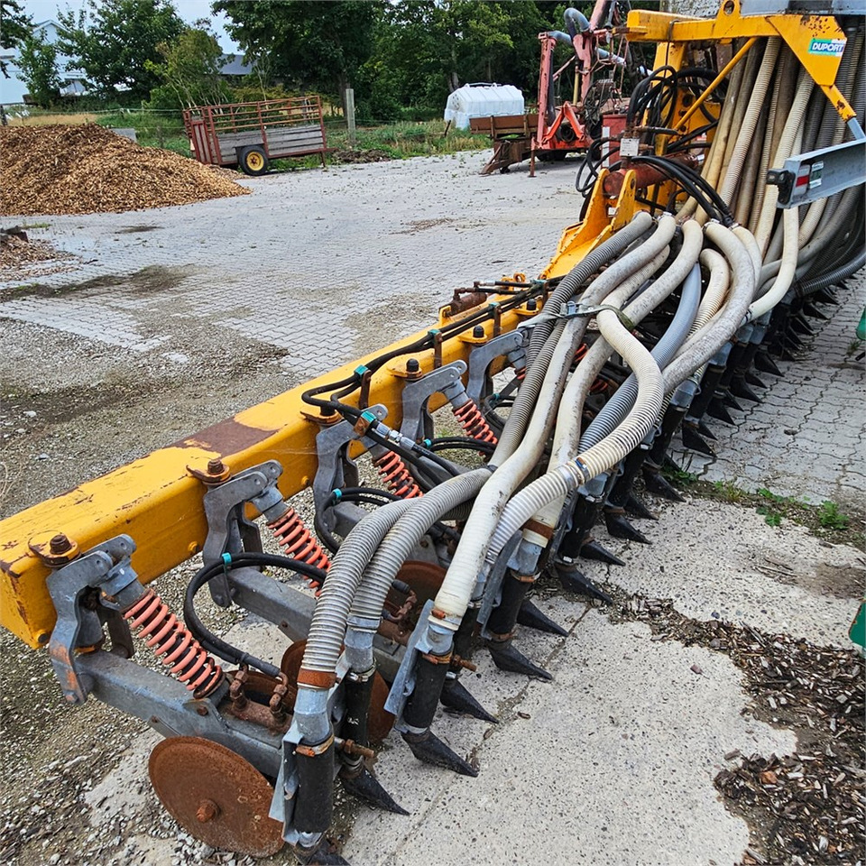 ..Select Make L 4450 - Műtrágyaszóró gép: 4 kép. ..Select Make L 4450 - Műtrágyaszóró gép: 4 kép.