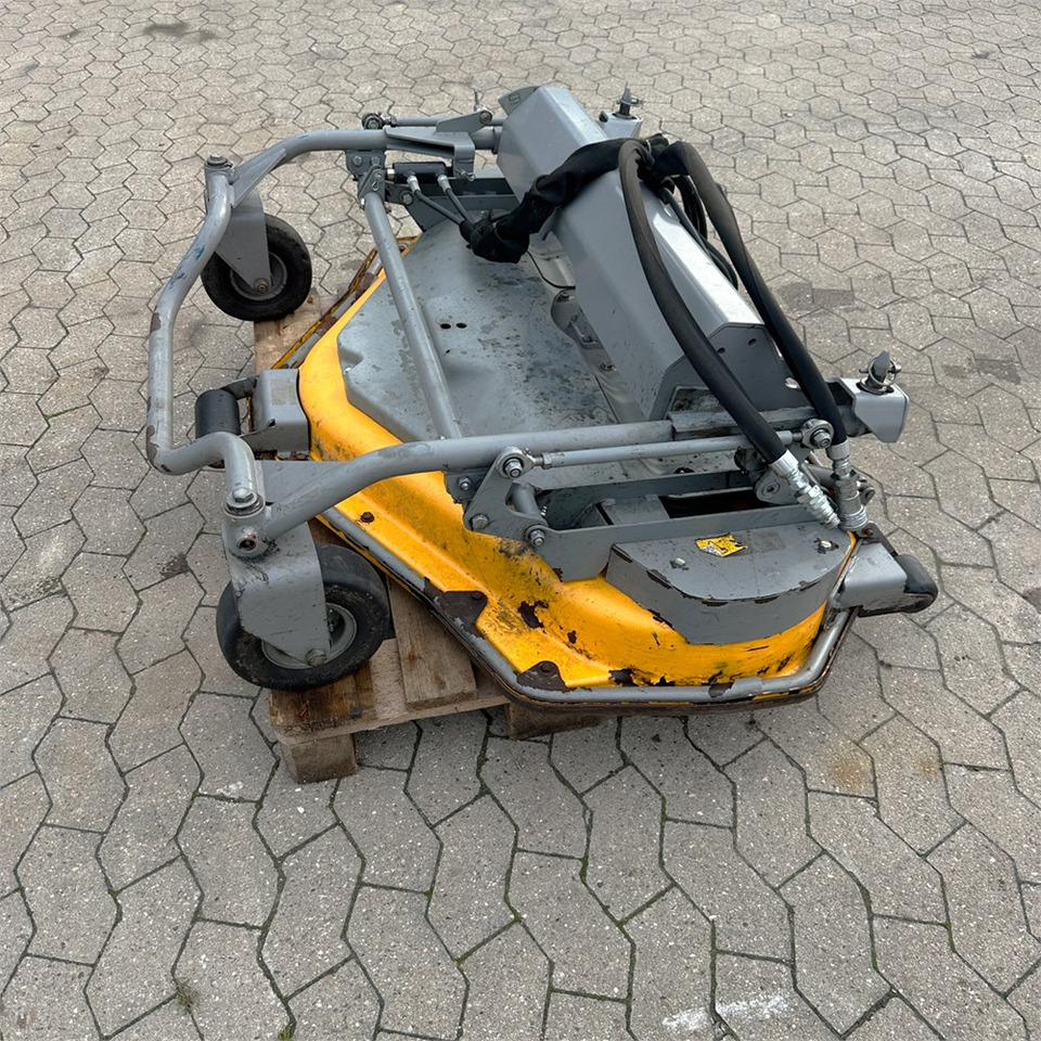 Stiga 135 H 13-7823-21 - Kerti fűkasza: 3 kép. Stiga 135 H 13-7823-21 - Kerti fűkasza: 3 kép.