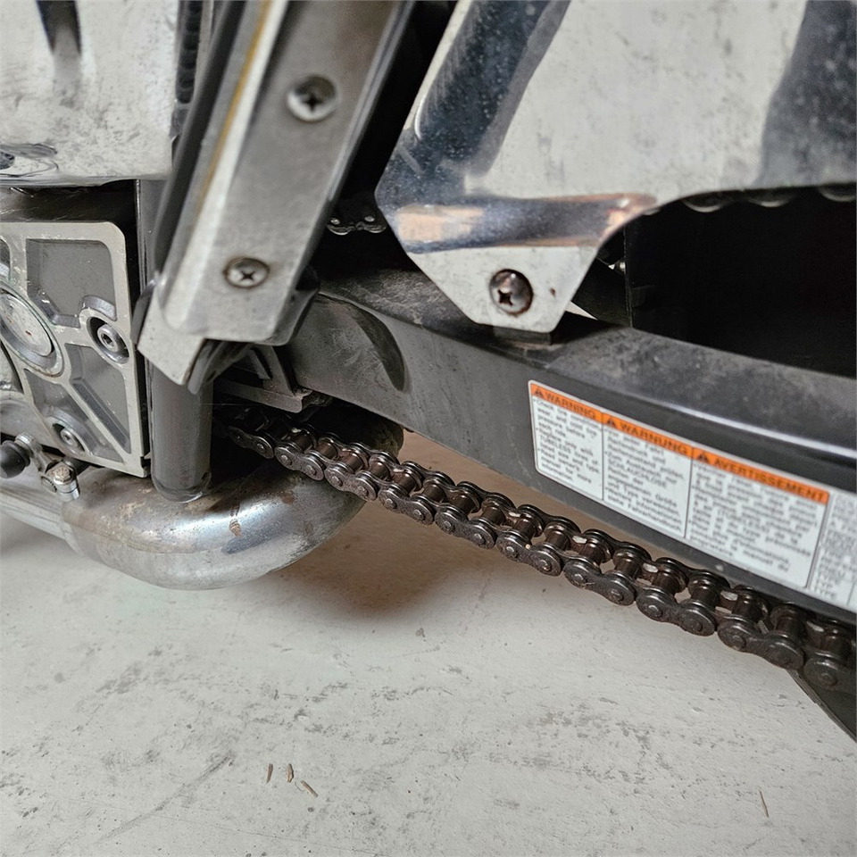 Motorkerékpár Suzuki Marauder VZ 800: 19 kép. Motorkerékpár Suzuki Marauder VZ 800: 19 kép.