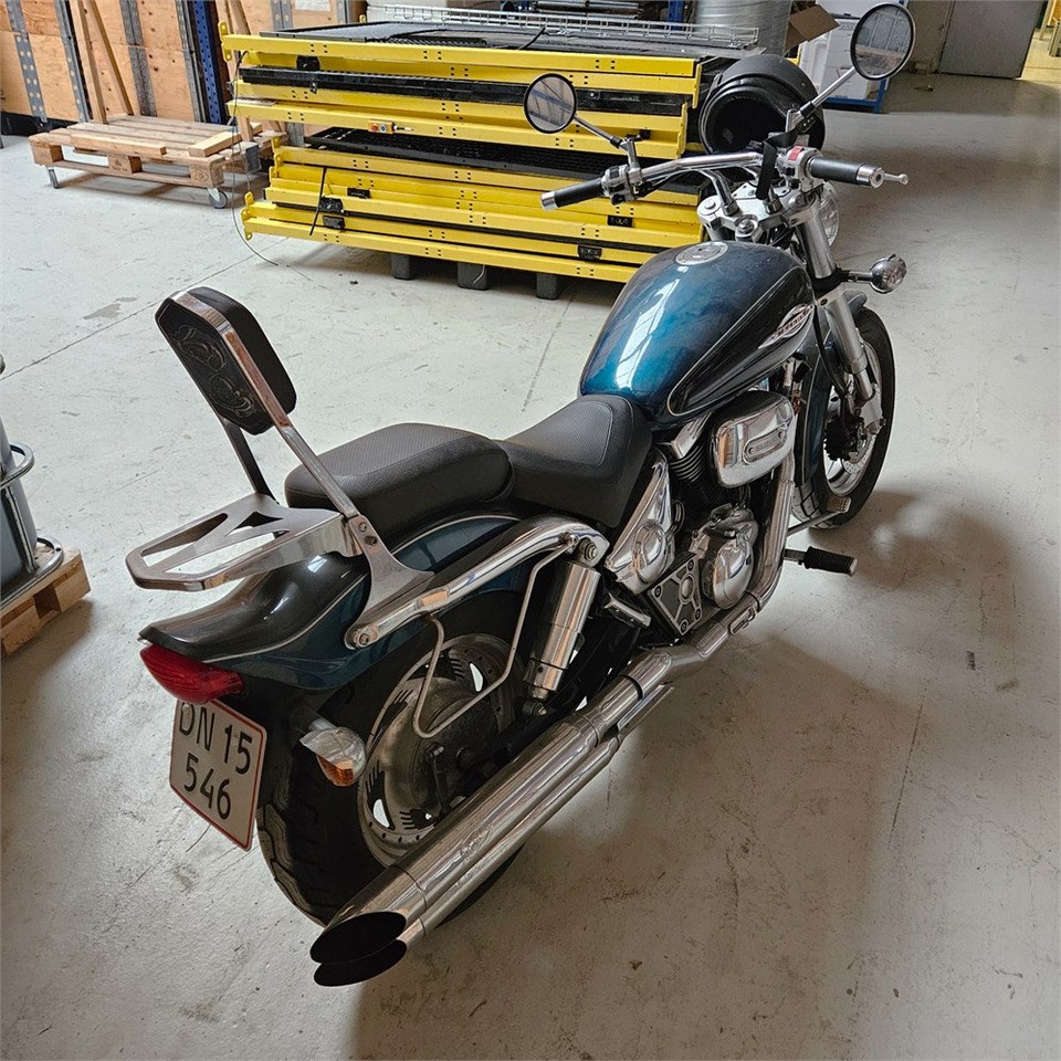 Suzuki Marauder VZ 800 - Motorkerékpár: 5 kép. Suzuki Marauder VZ 800 - Motorkerékpár: 5 kép.