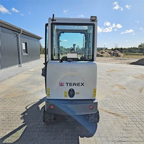 Terex TC20 - Minikotró: 4 kép. Terex TC20 - Minikotró: 4 kép.