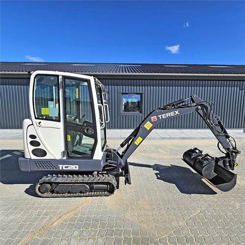 Terex TC20 - Minikotró: 2 kép. Terex TC20 - Minikotró: 2 kép.