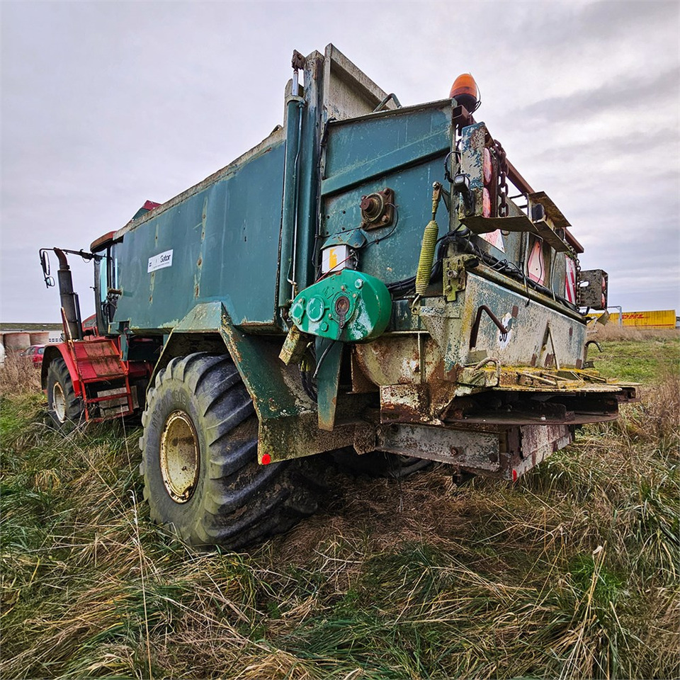 Terragator 2104 - Műtrágyaszóró gép: 5 kép. Terragator 2104 - Műtrágyaszóró gép: 5 kép.