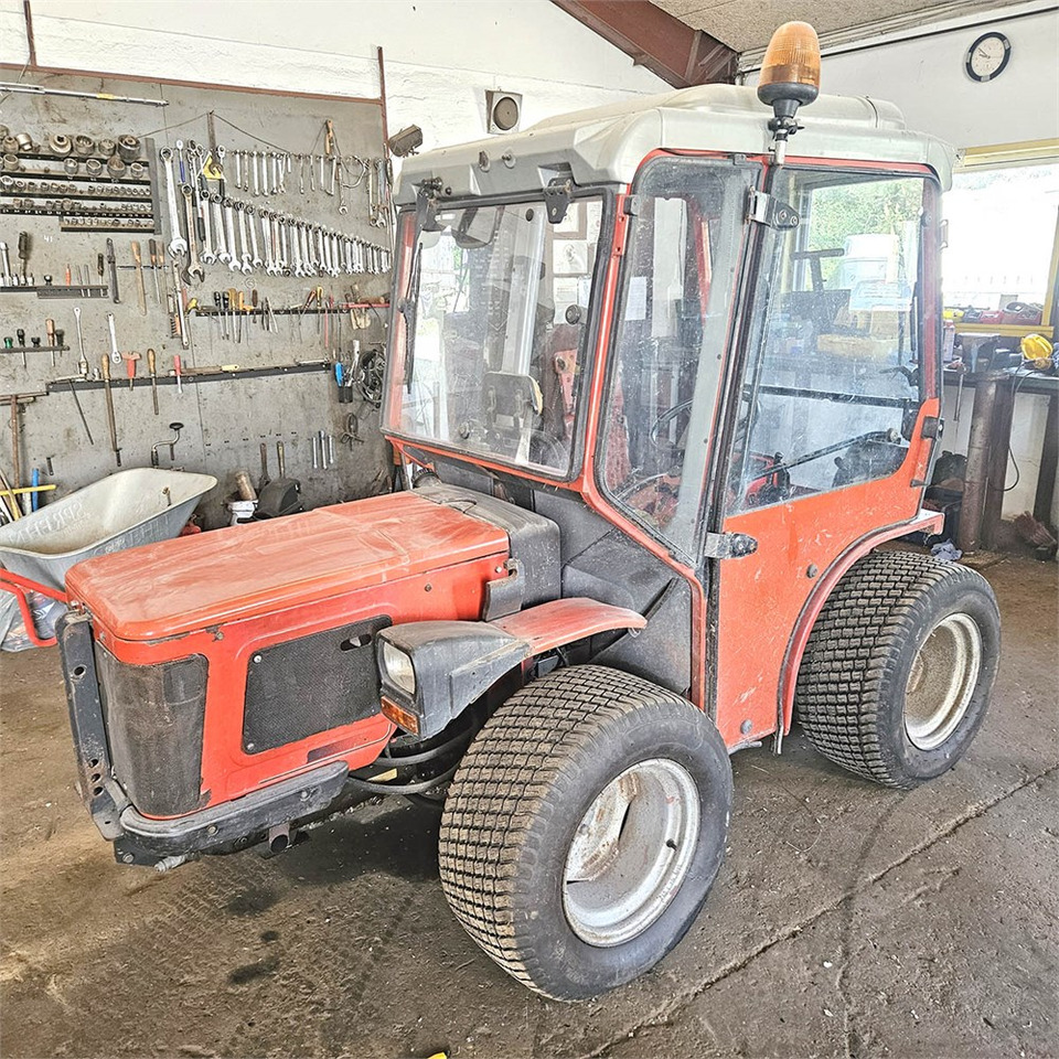 Carraro Tigretrac 3800 HST - Többcélú/ Speciális jármű: 1 kép. Carraro Tigretrac 3800 HST - Többcélú/ Speciális jármű: 1 kép.