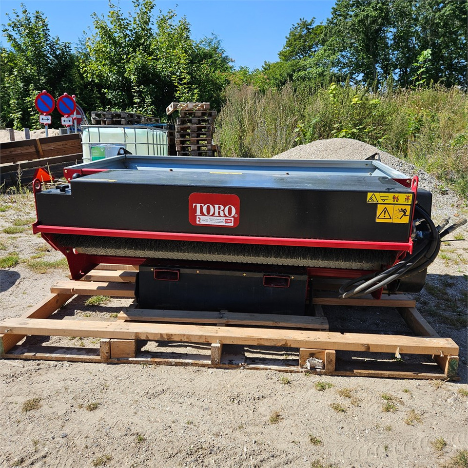 Toro 44225 - Kerti fűkasza: 1 kép. Toro 44225 - Kerti fűkasza: 1 kép.