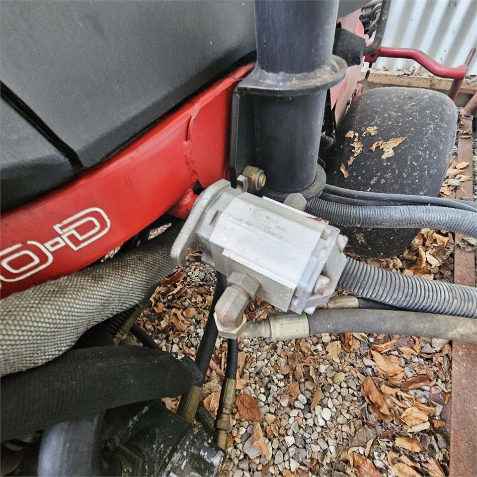 Kerti fűkasza Toro Greensmaster 3200-D: 7 kép.