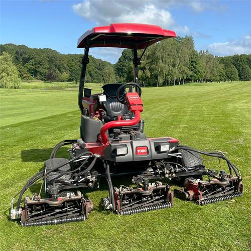 Toro Reelmaster 3575 D - Kerti fűkasza: 3 kép. Toro Reelmaster 3575 D - Kerti fűkasza: 3 kép.