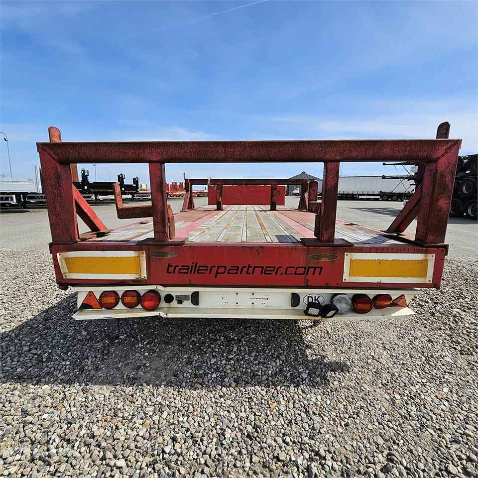 Trailerpartner Unknown - Platós félpótkocsi: 5 kép. Trailerpartner Unknown - Platós félpótkocsi: 5 kép.