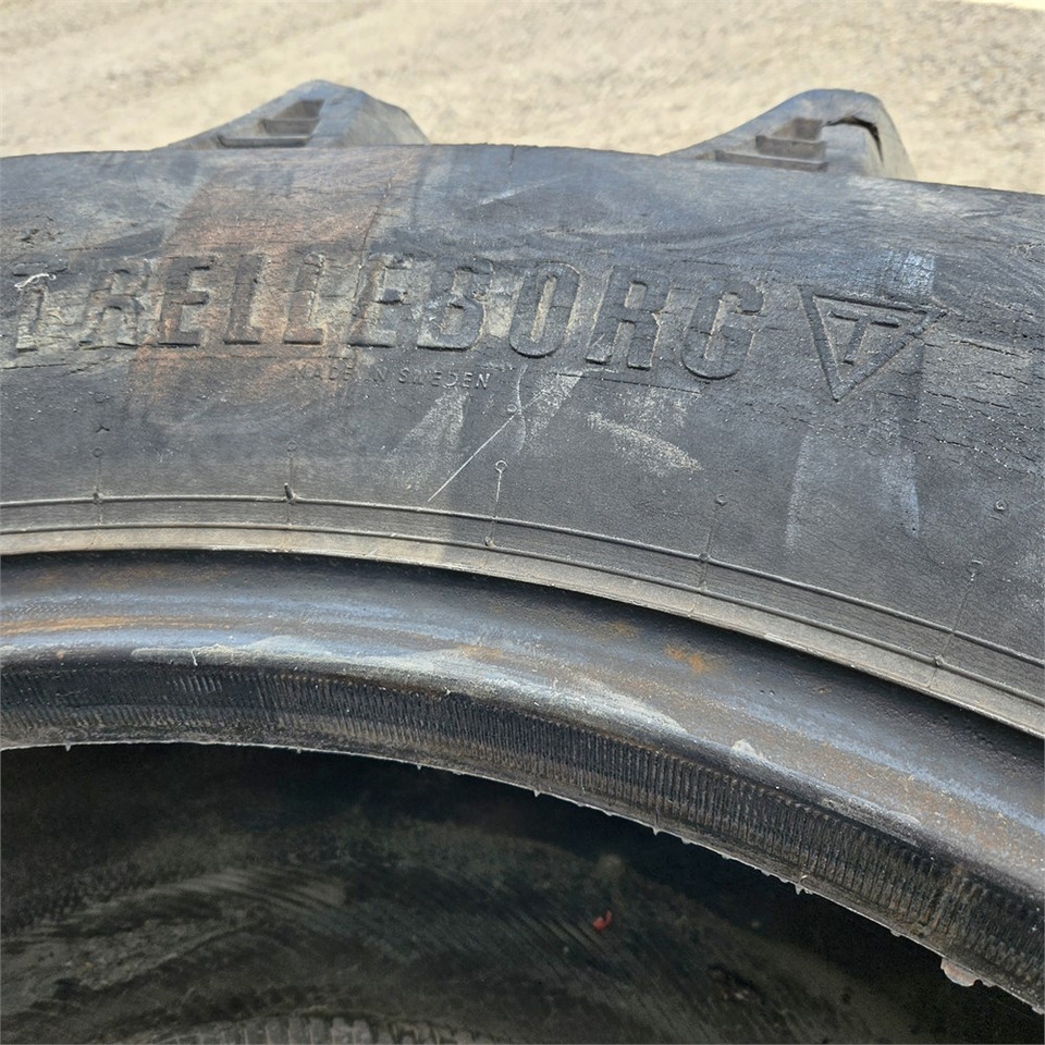 Trelleborg 2 styk - Műtrágyaszóró gép: 5 kép. Trelleborg 2 styk - Műtrágyaszóró gép: 5 kép.