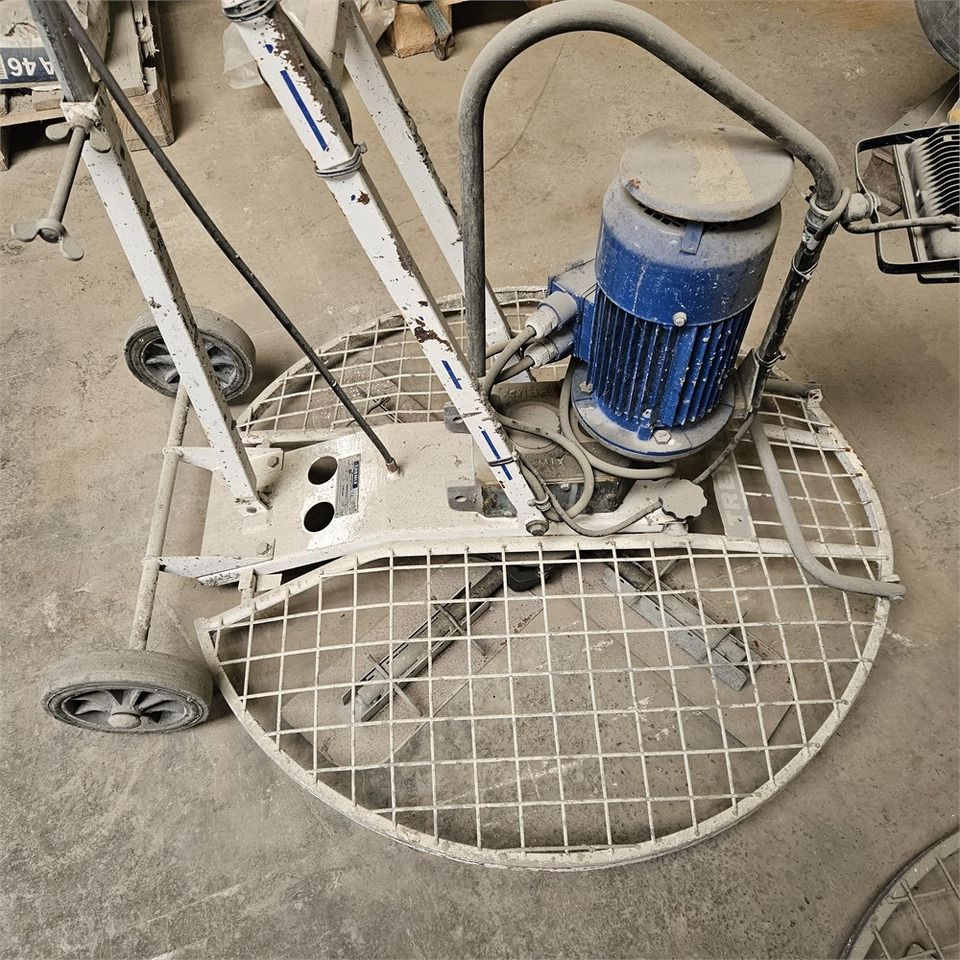 Tremix G Combi E - Betonsimító: 4 kép. Tremix G Combi E - Betonsimító: 4 kép.