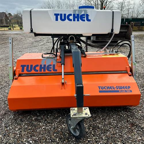 Tuchel Plus 590 - 150 - Gumikerekes homlokrakodó: 3 kép. Tuchel Plus 590 - 150 - Gumikerekes homlokrakodó: 3 kép.