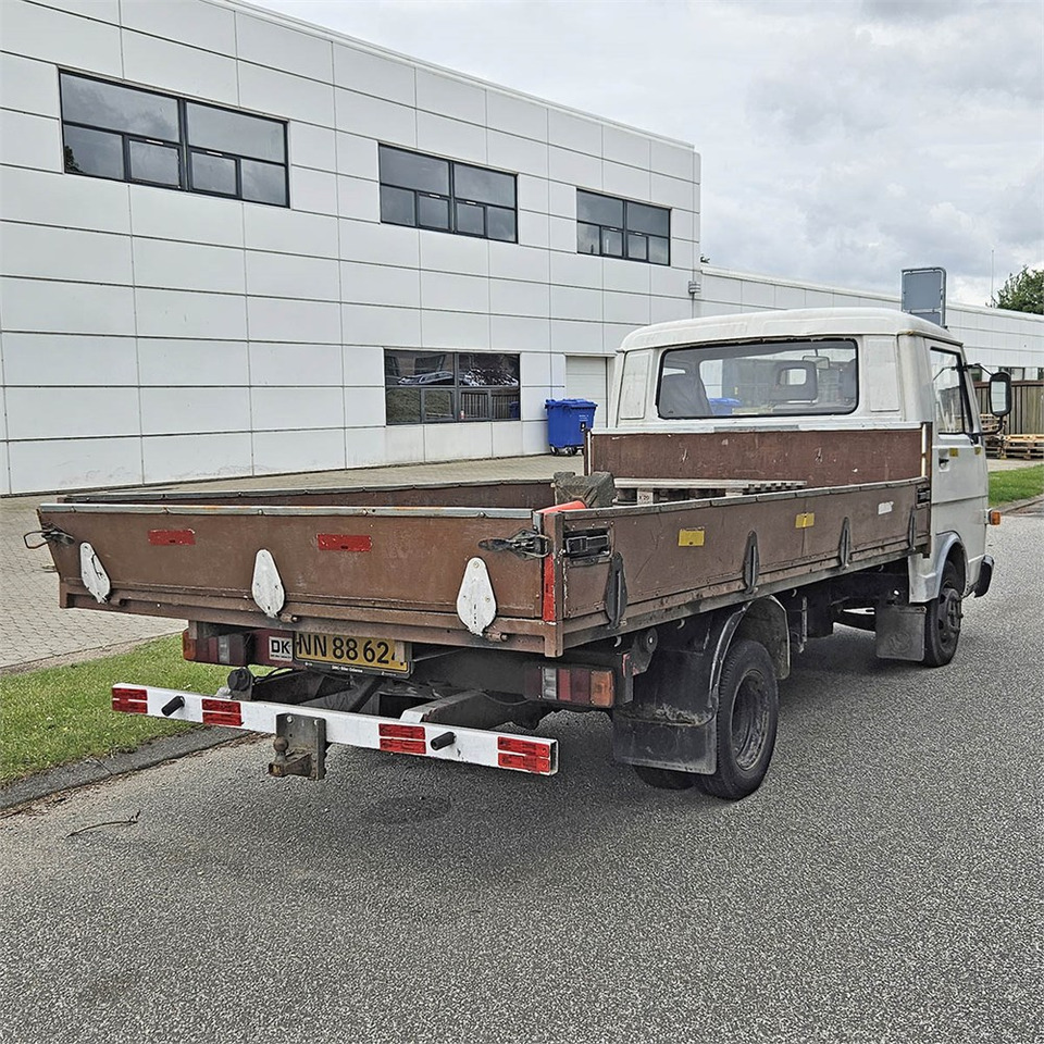 VW LT Ladvogn - Platós teherautó: 5 kép. VW LT Ladvogn - Platós teherautó: 5 kép.