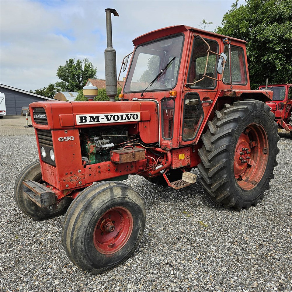 Volvo 650 - Traktor: 1 kép. Volvo 650 - Traktor: 1 kép.