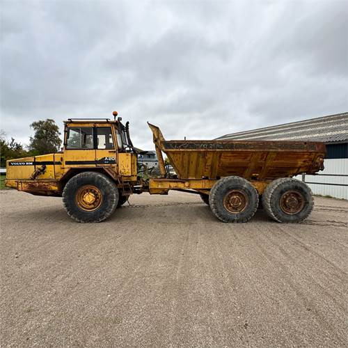 Volvo A20 - Csuklós dömper: 2 kép. Volvo A20 - Csuklós dömper: 2 kép.