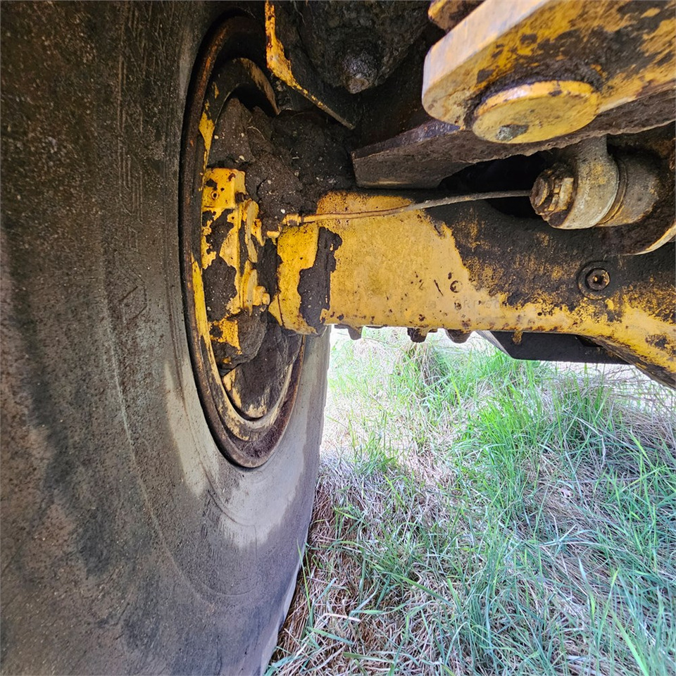 Csuklós dömper Volvo A20: 37 kép.