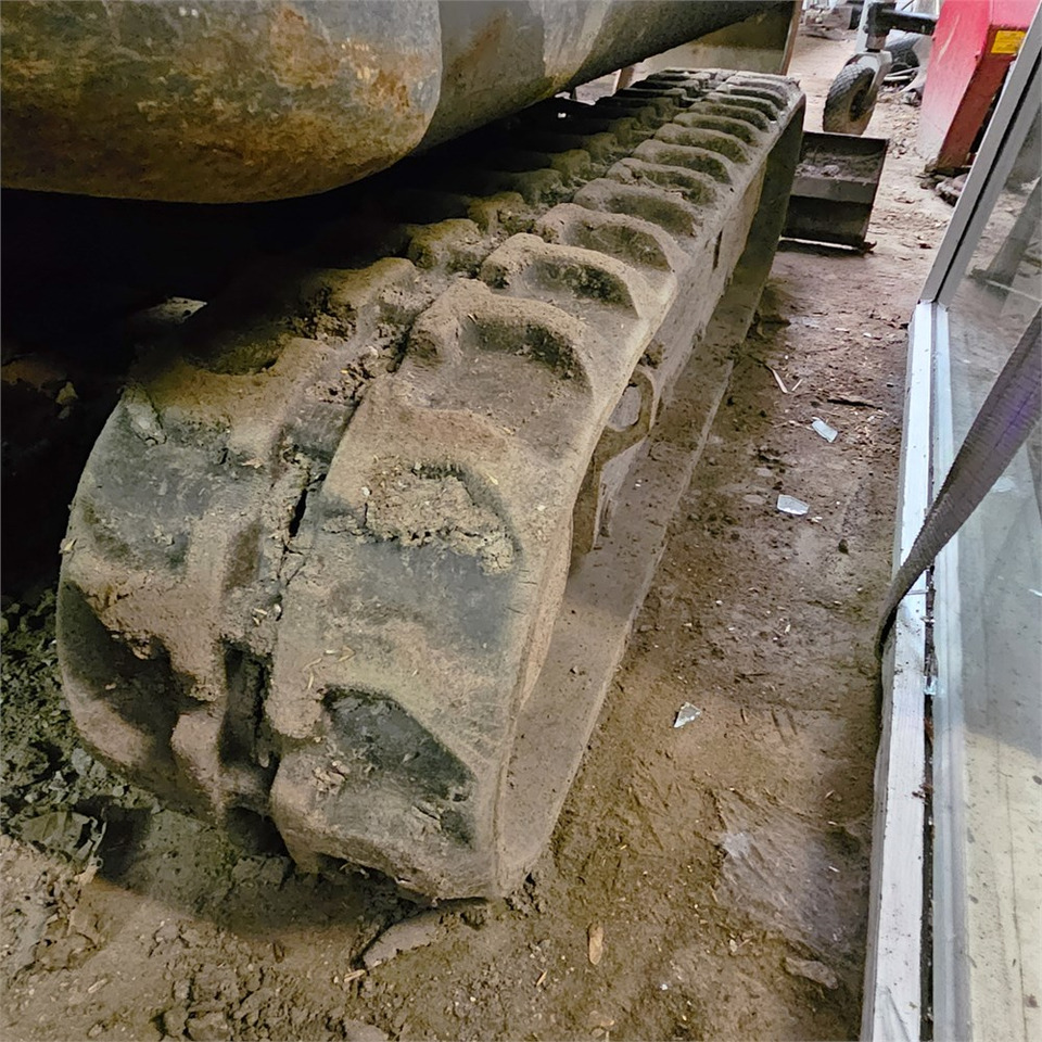 Minikotró Volvo EC20 B XTV: 43 kép.