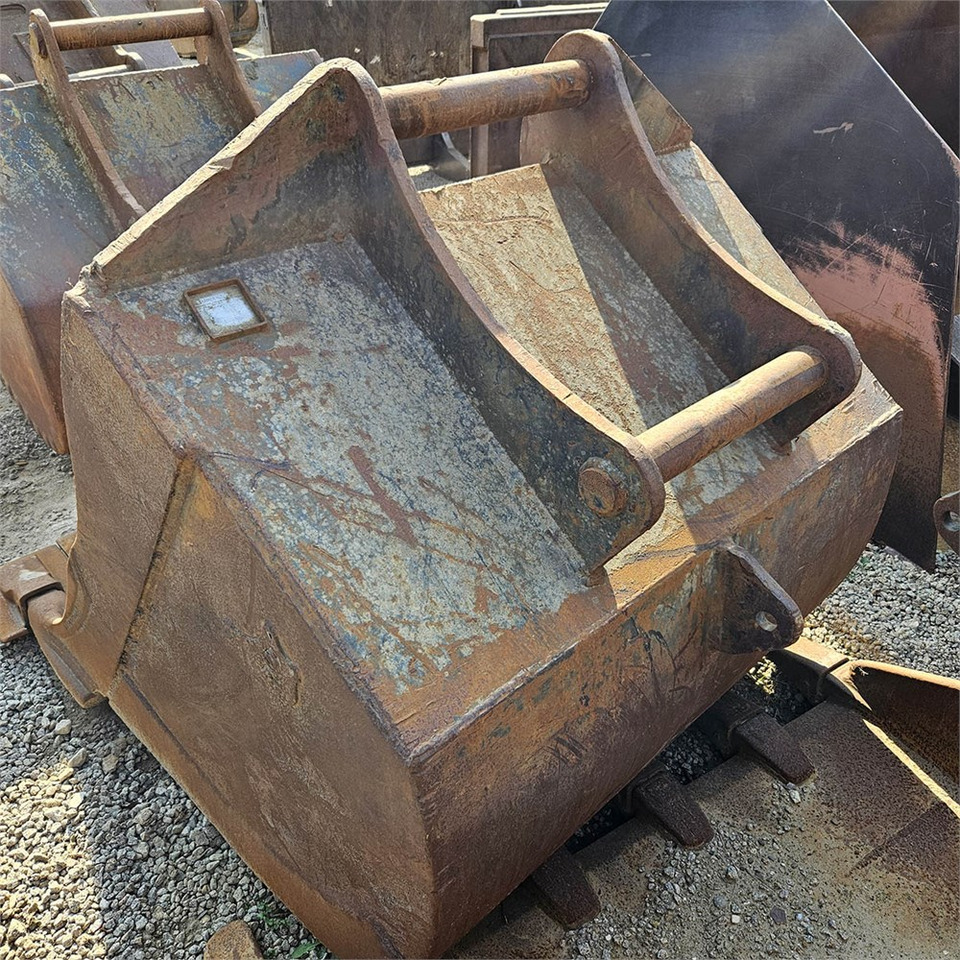 Lánctalpas kotró Volvo EC200 EL: 10 kép.