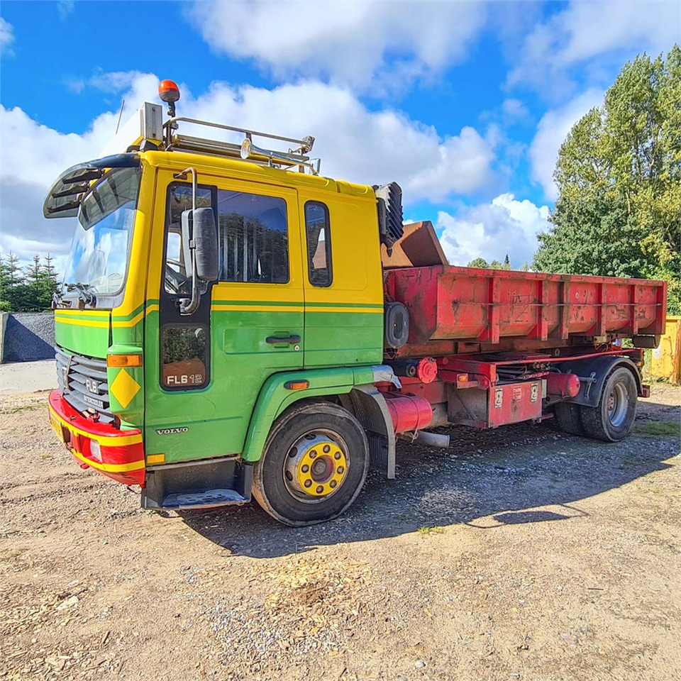 Volvo FL612 - Teherautó - kábelrendszer: 1 kép. Volvo FL612 - Teherautó - kábelrendszer: 1 kép.