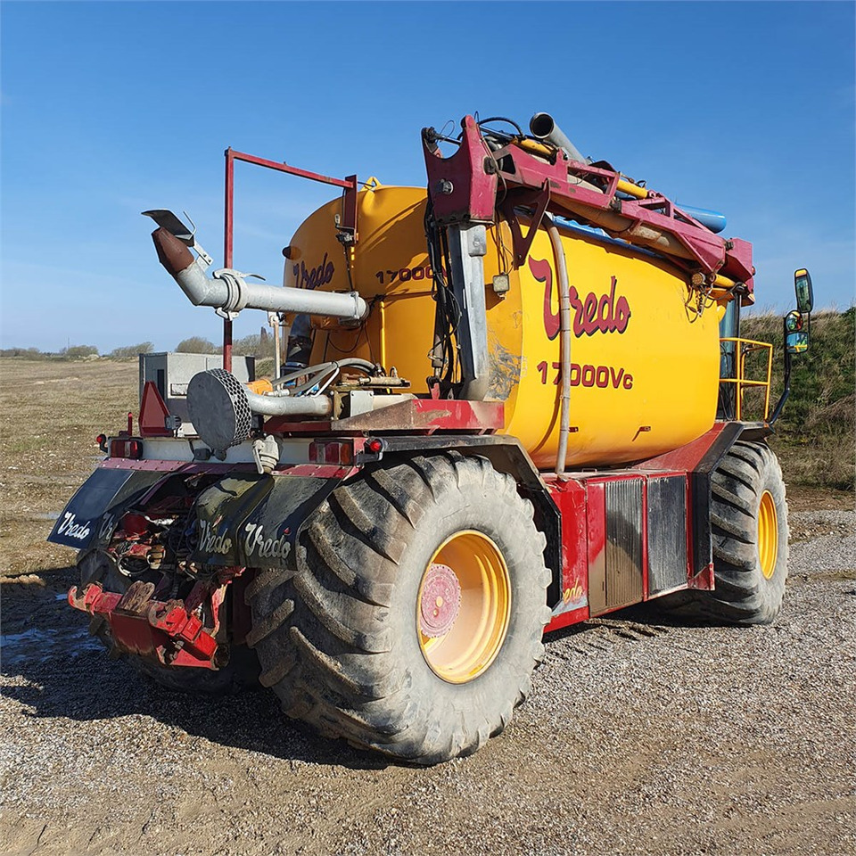 Vredo VT3936 - Műtrágyaszóró gép: 3 kép. Vredo VT3936 - Műtrágyaszóró gép: 3 kép.