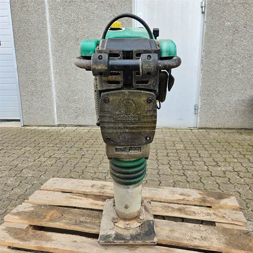 Wacker BS50-2i - Döngölőgép: 5 kép. Wacker BS50-2i - Döngölőgép: 5 kép.