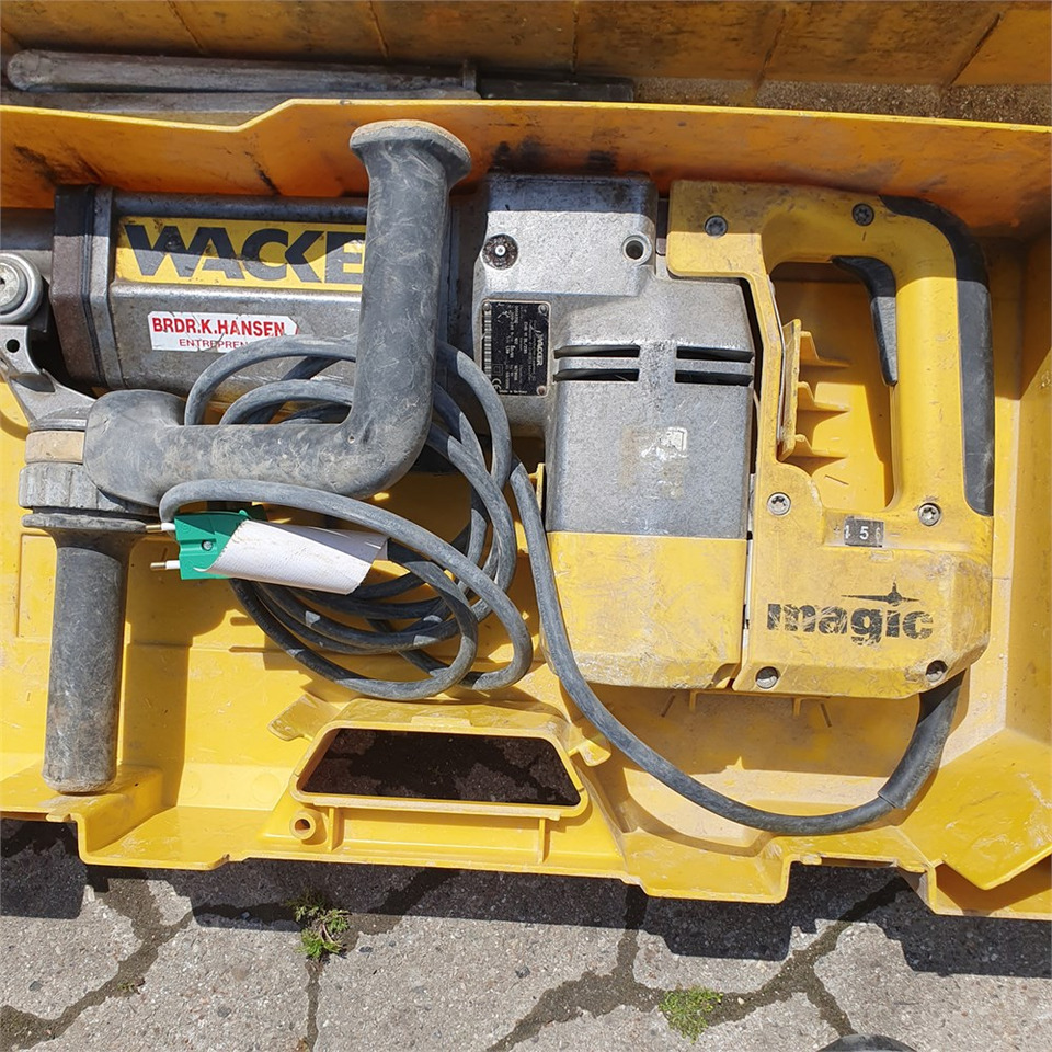 Wacker EHB 11 BL/230 - Építőipari berendezések: 2 kép. Wacker EHB 11 BL/230 - Építőipari berendezések: 2 kép.
